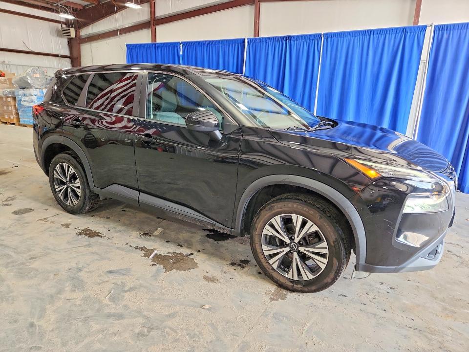 2022 Nissan Rogue sv