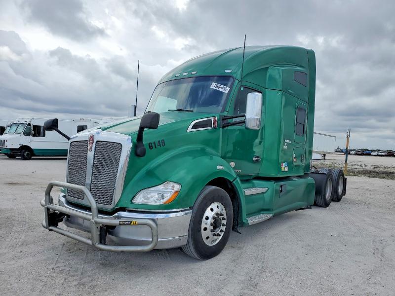 2019 Kenworth T680 Semi Truck