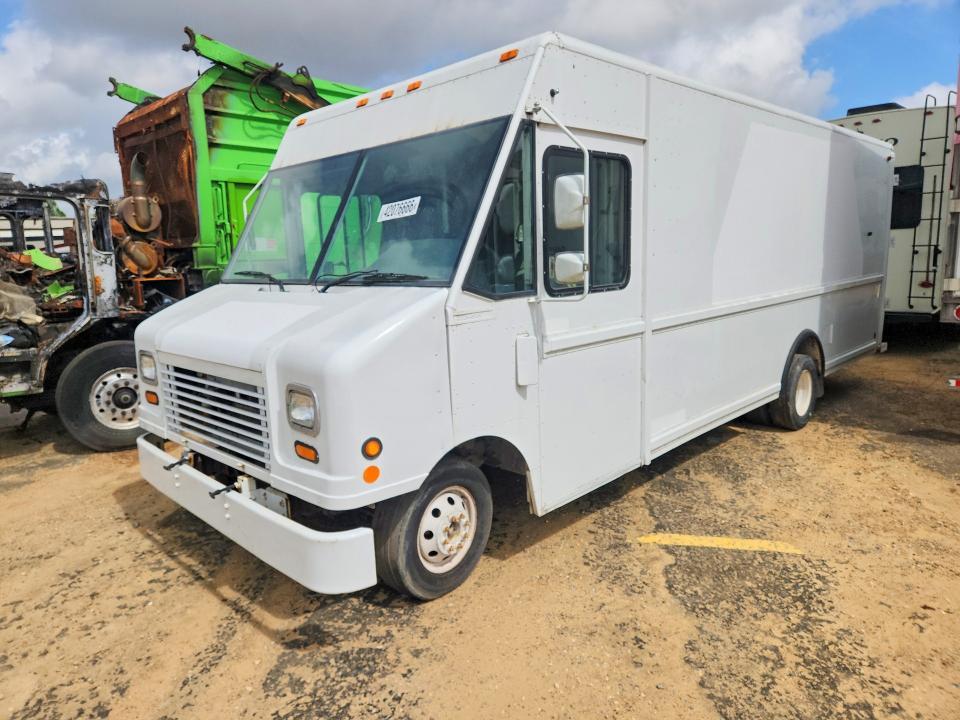 2004 Ford E450 Delivery Truck