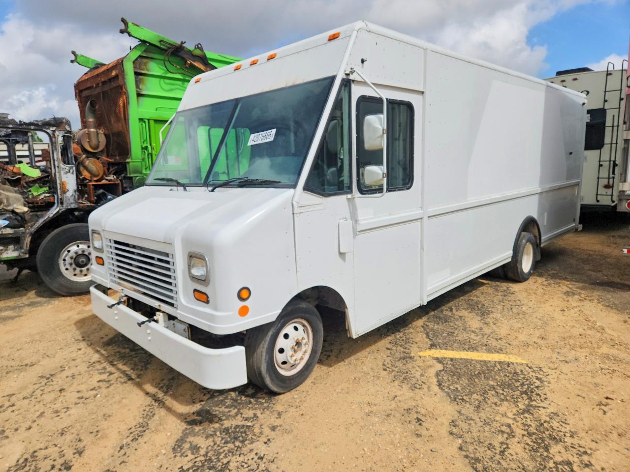 2004 Ford E450 Delivery Truck