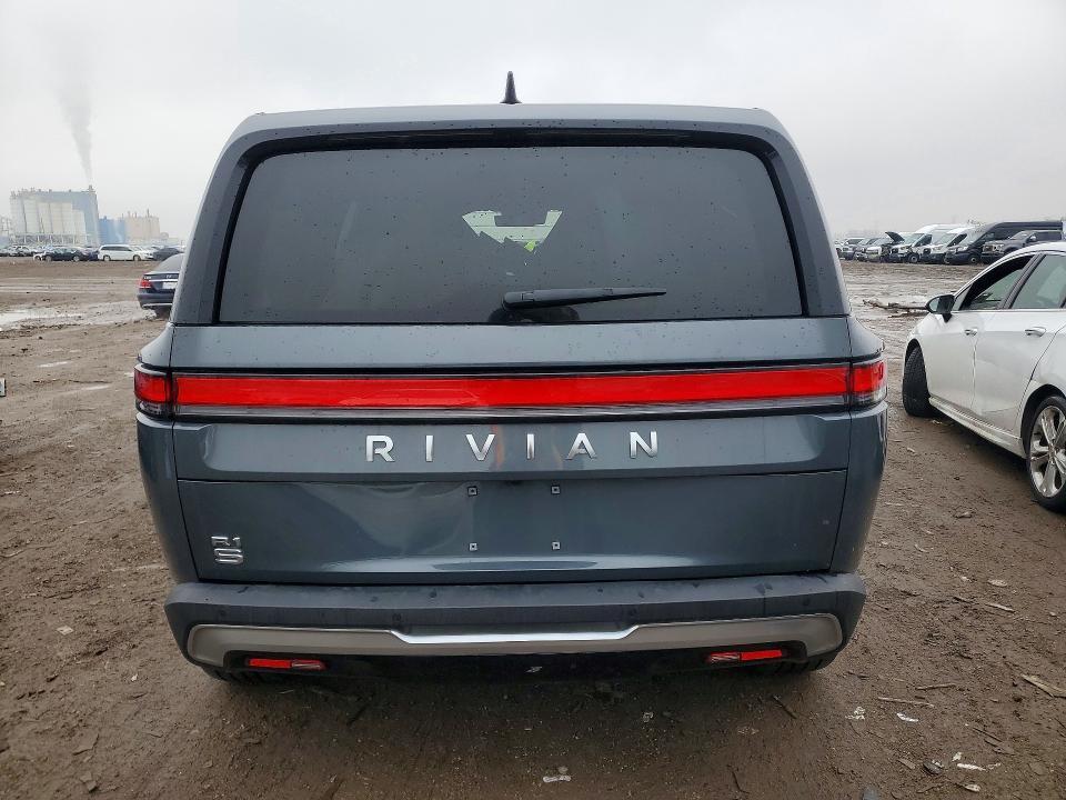 2025 Rivian R1S Adventure