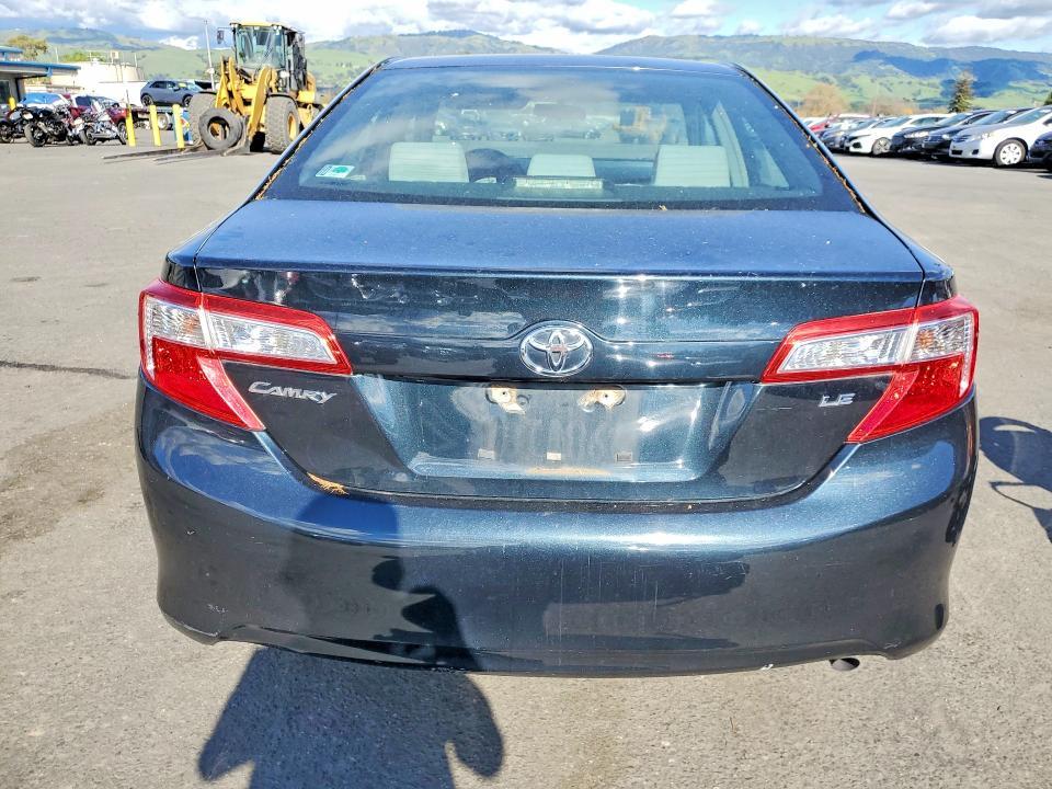 2013 Toyota Camry le