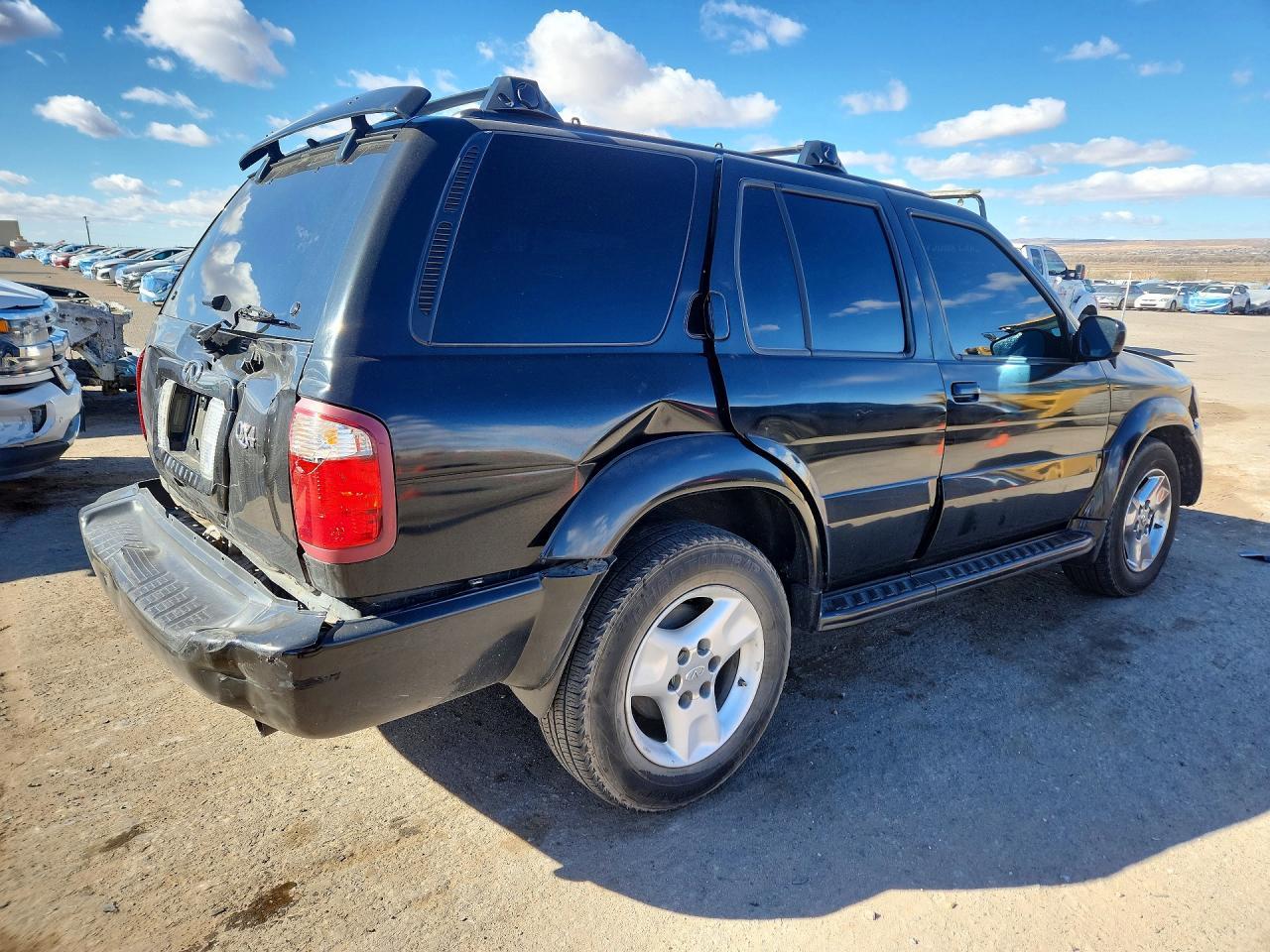 2002 Infiniti QX4 Base