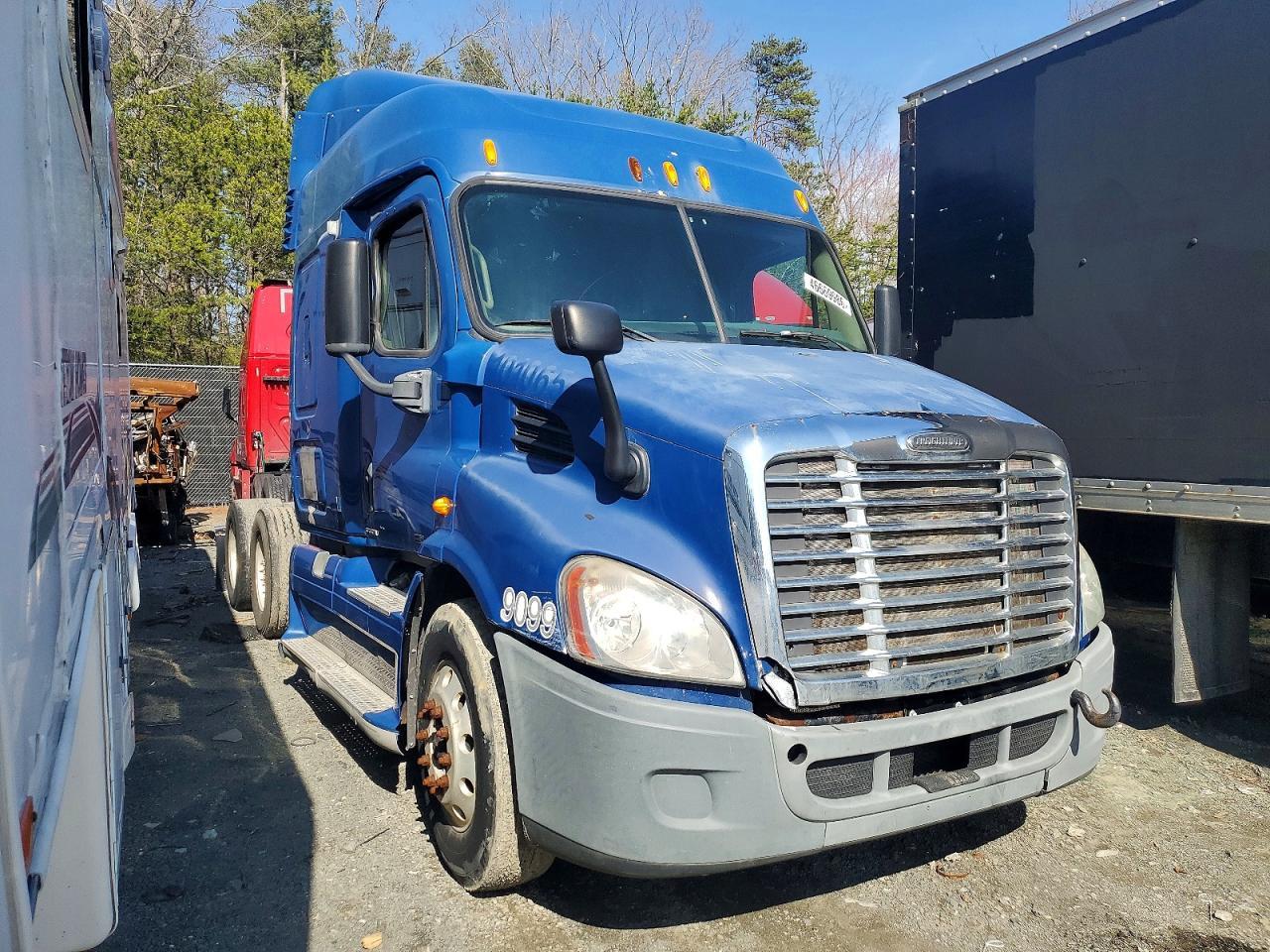 2010 Freigliner Cascadia 113