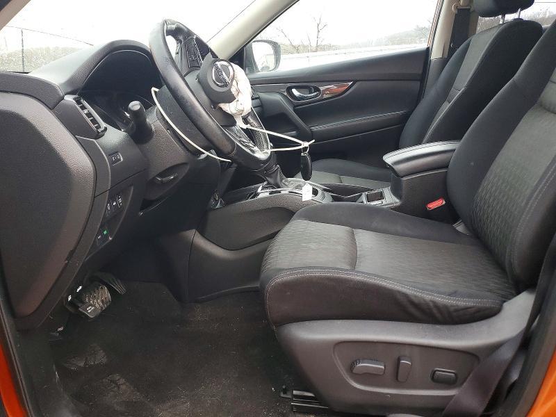 2017 Nissan Rogue sv