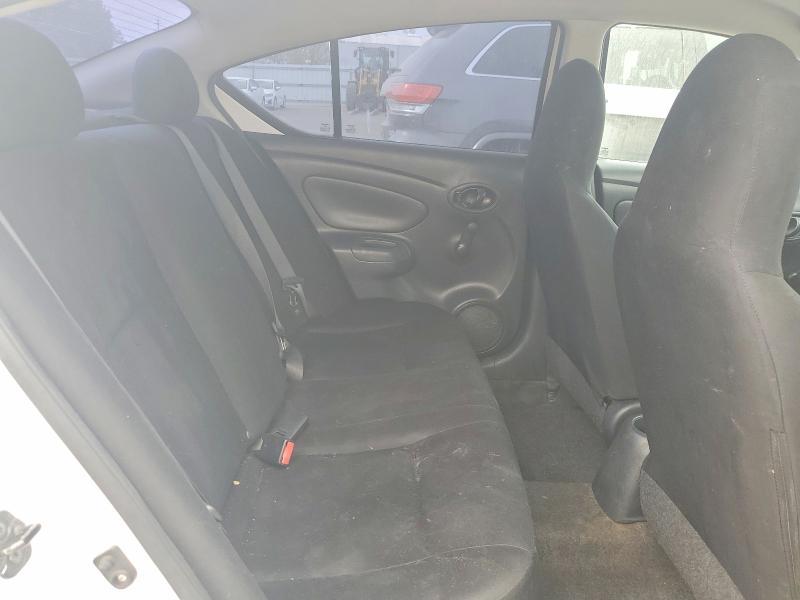 2013 Nissan Versa 1.6 s