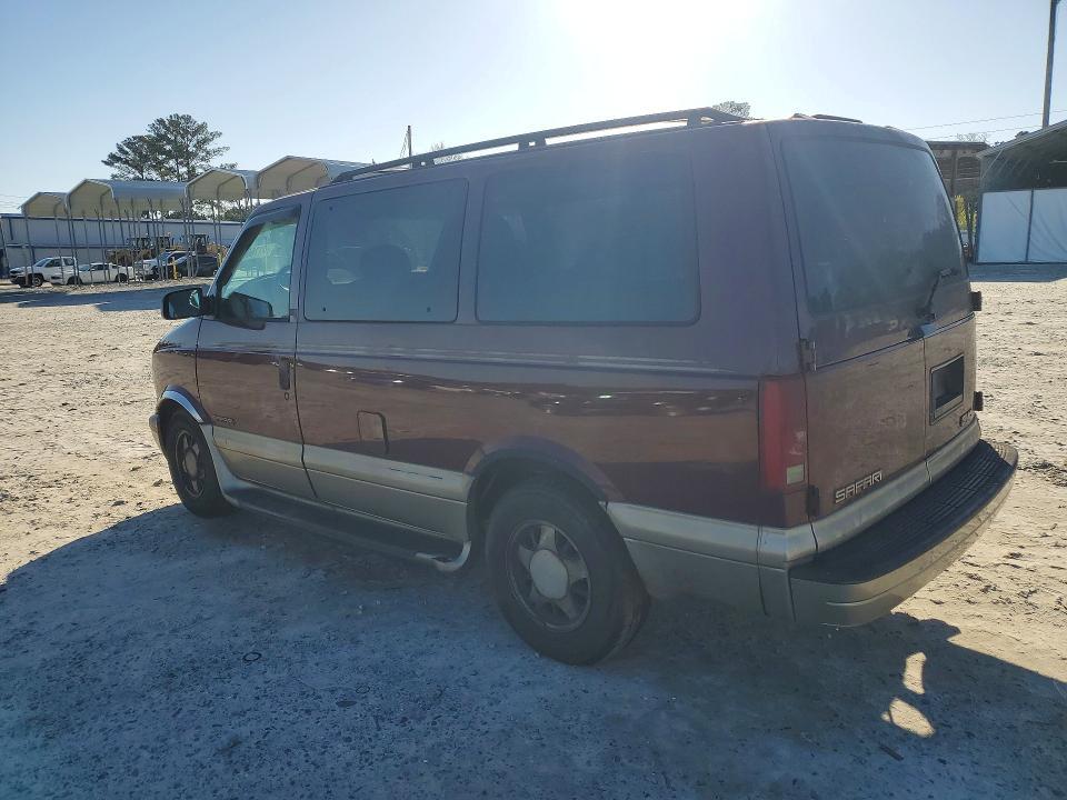 2002 GMC Safari XT