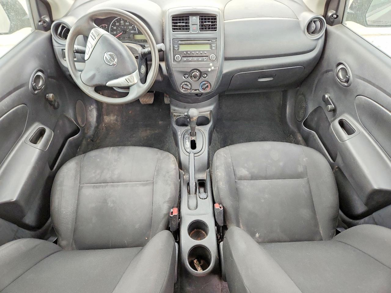 2015 Nissan Versa 1.6 s Plus