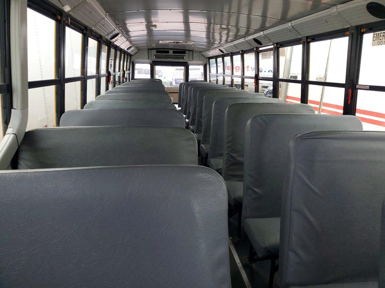 2015 Freightliner Chassis B2B