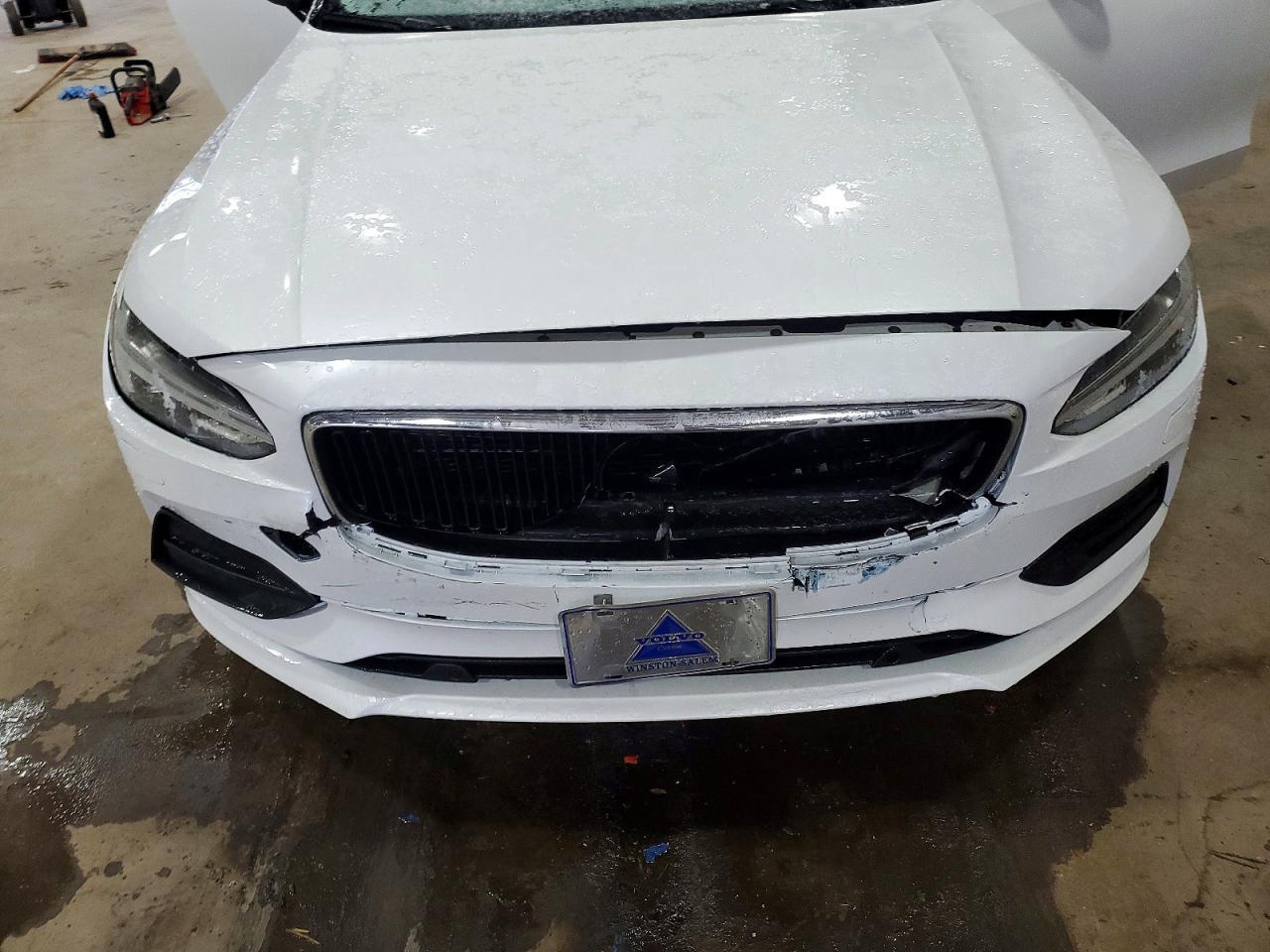 2017 Volvo S90 T6 Momentum