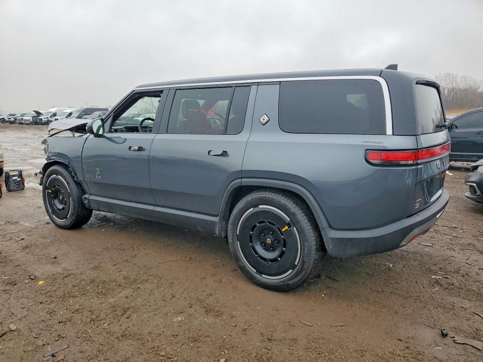 2025 Rivian R1S Adventure