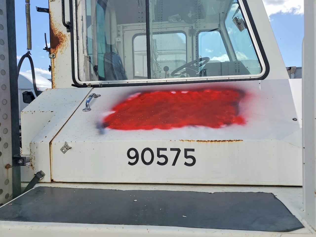 2003 Capacity Of Texas TJ5000-Yard Truck