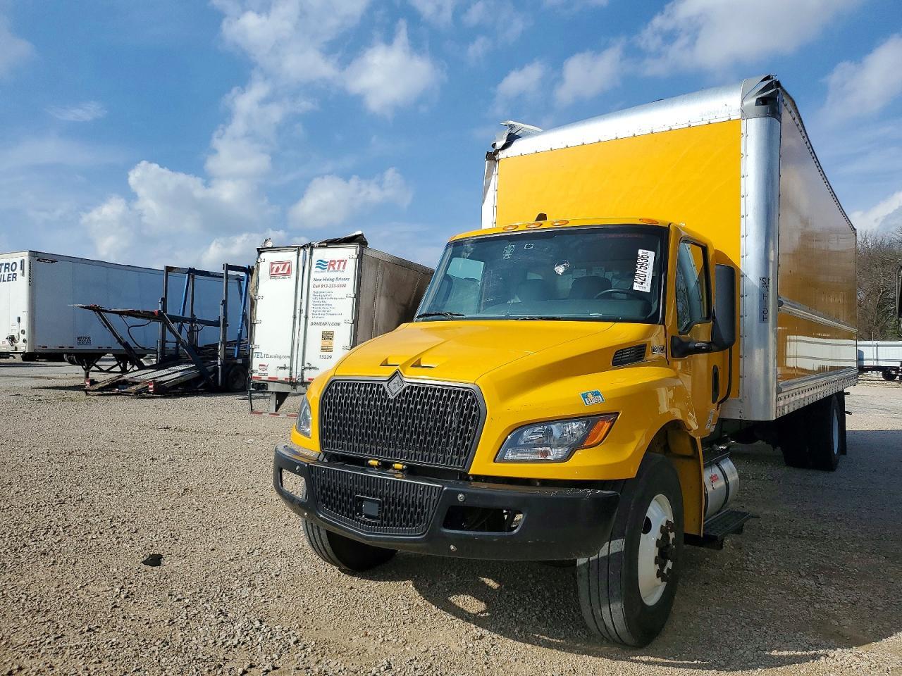 2023 International MV607 BOX Truck