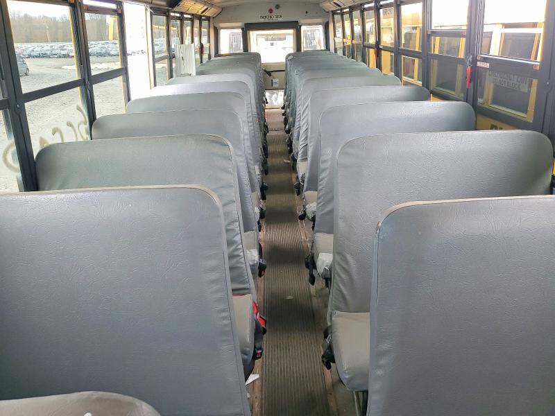 2012 Freigliner 2012 Thomas SAF-T-LINER C2-School Bus