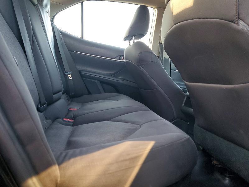 2019 Toyota Camry Hybrid le