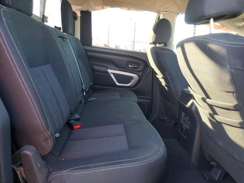 2018 Nissan Titan SV