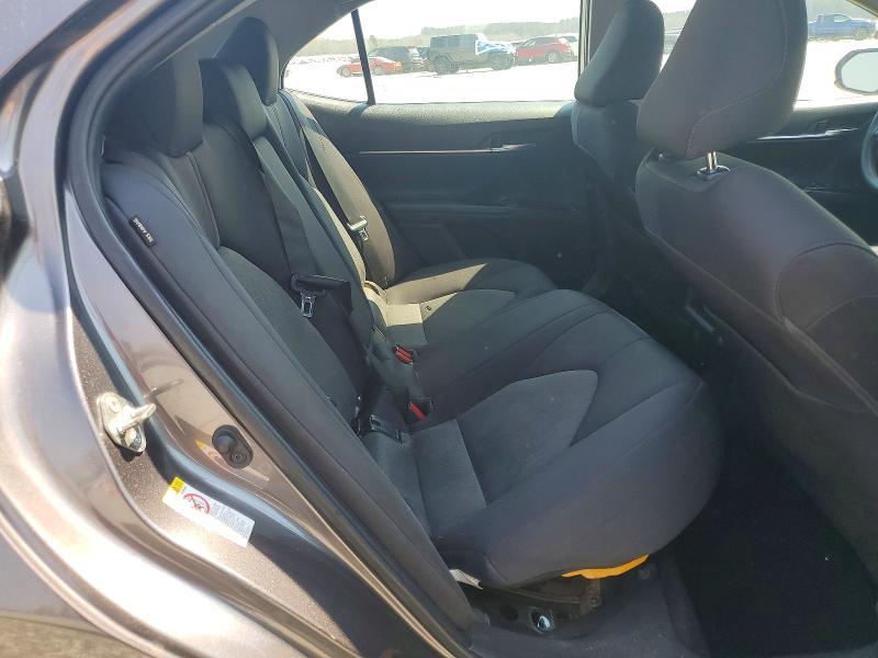 2019 Toyota Camry le