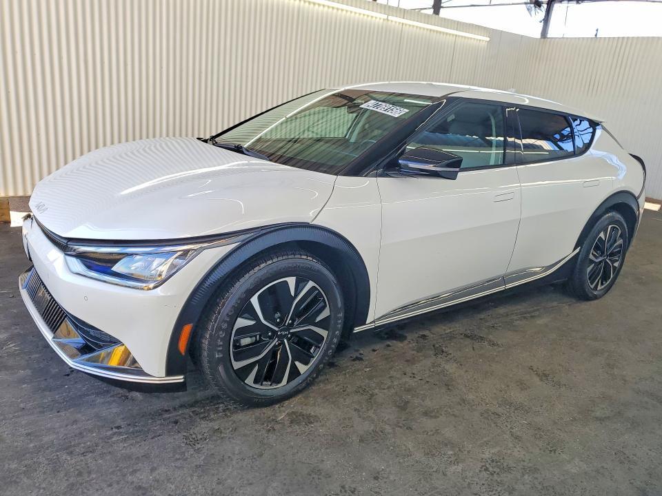 2023 KIA EV6 Wind