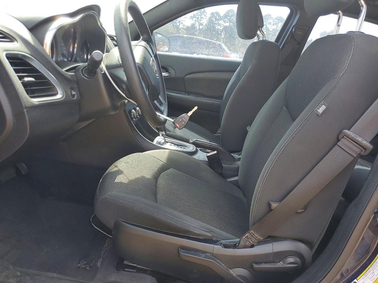 2013 Dodge Avenger se