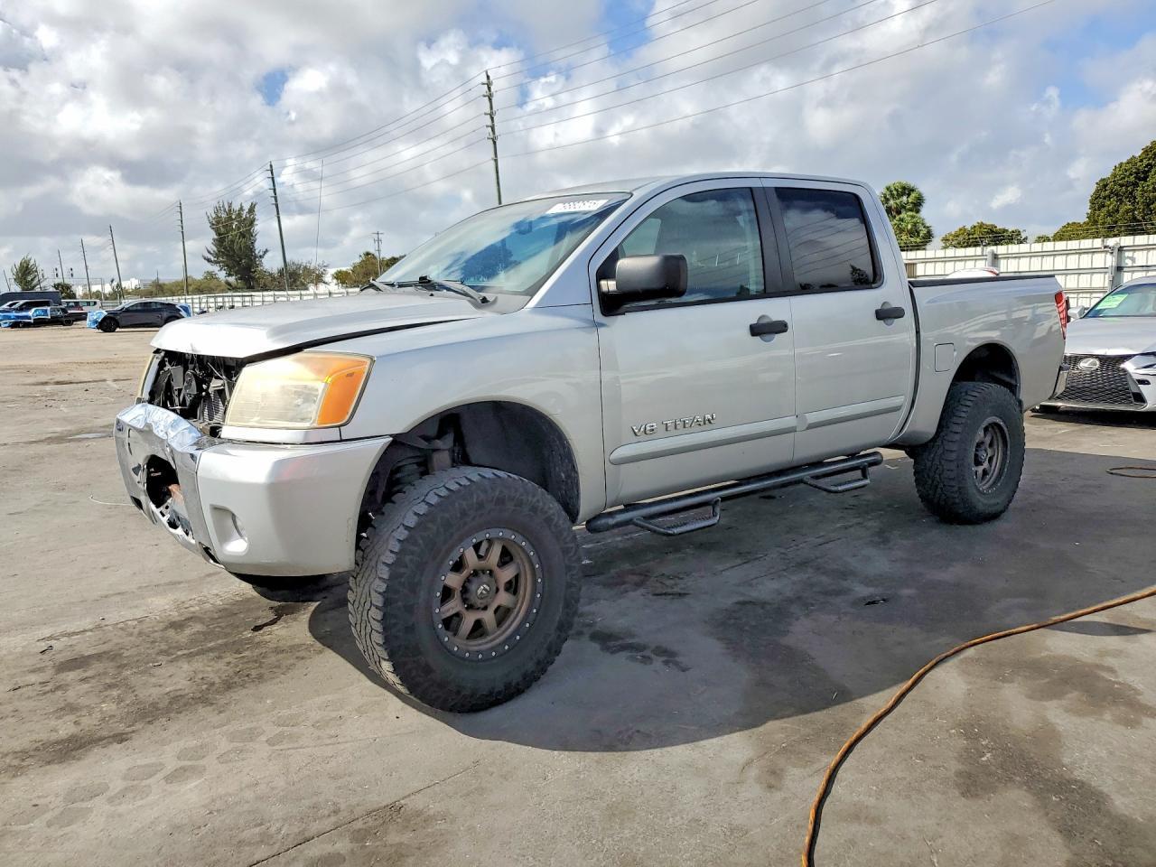 2010 Nissan Titan SE