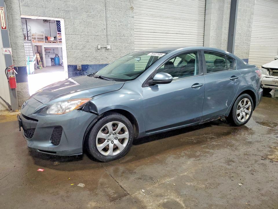 2013 Mazda 3 I