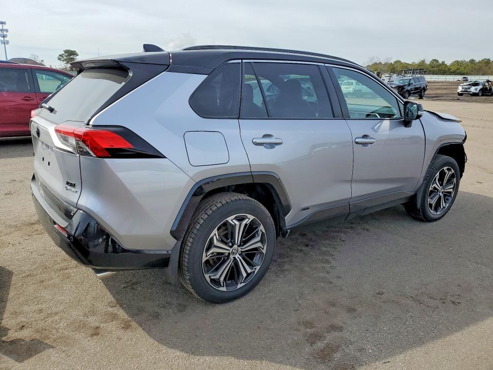 2025 Toyota Rav4 Plug-in Hybrid xse