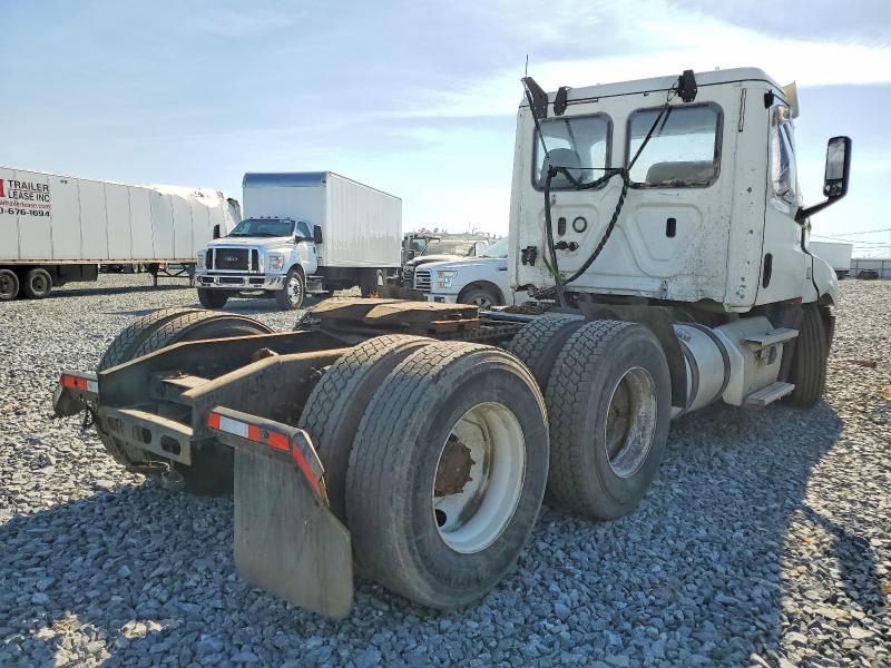 2020 Freightliner Cascadia 126 Semi Truck