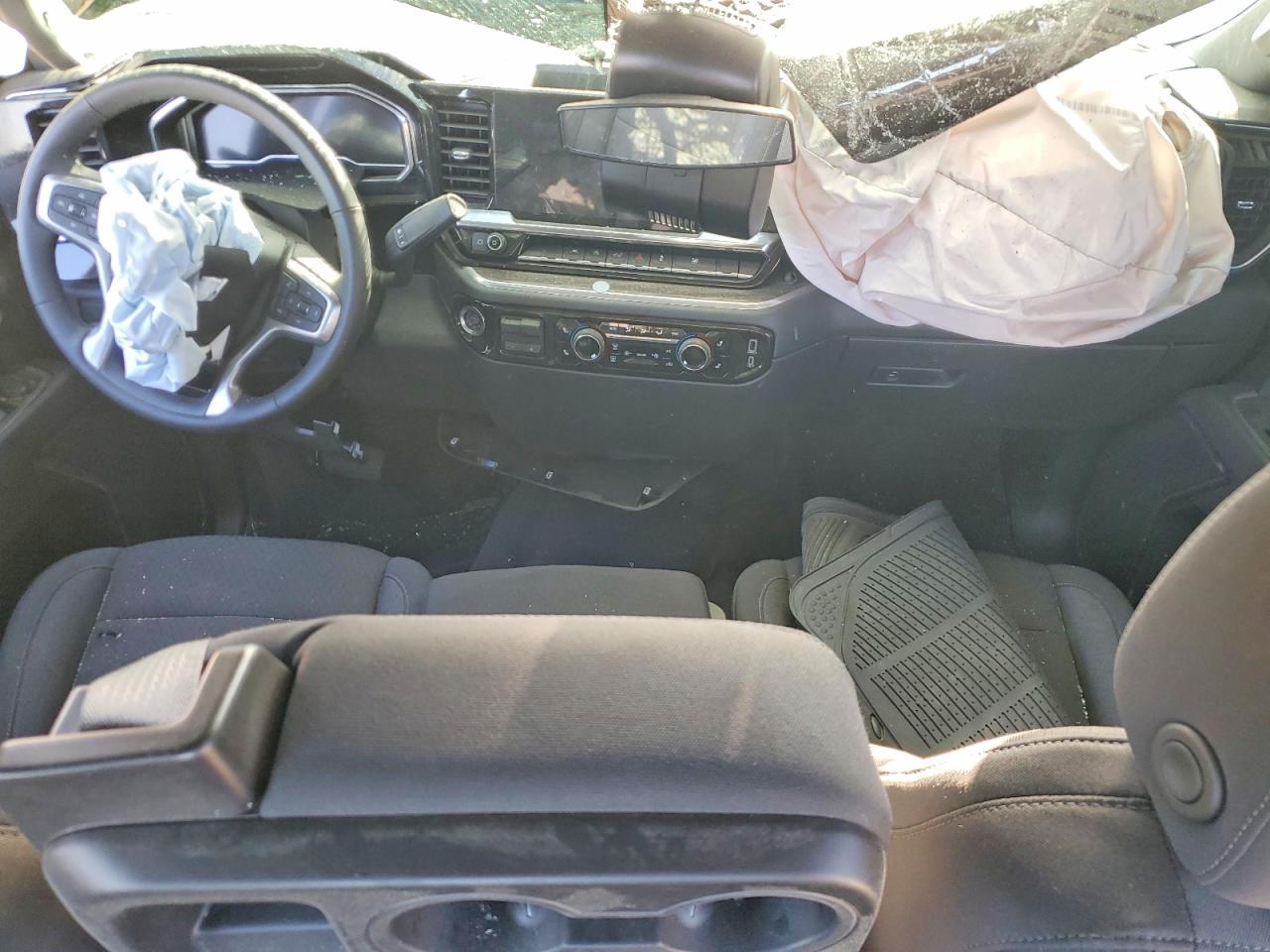 2025 Chevrolet Silverado C1500 LT