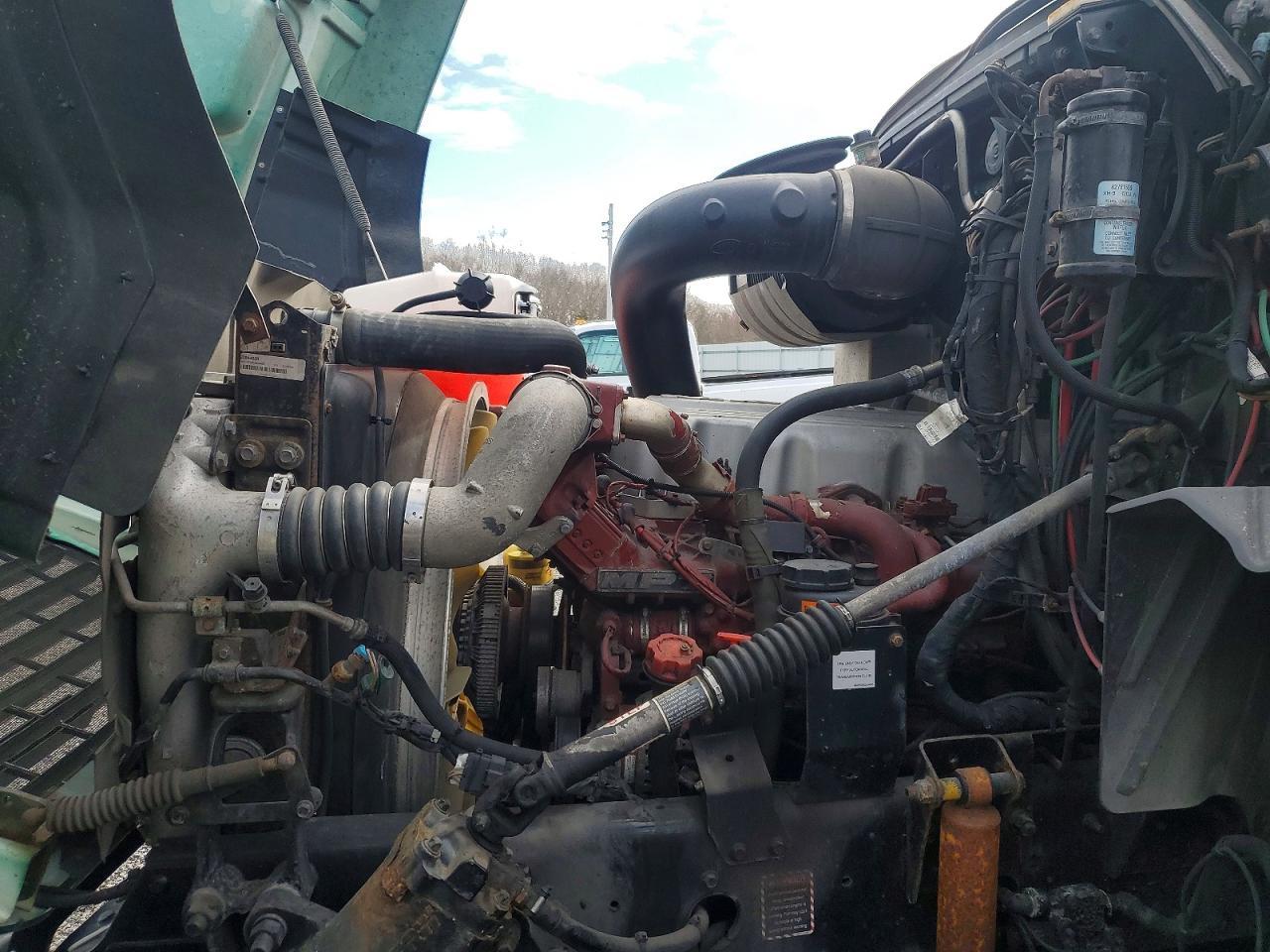 2017 Mack CXU612 Semi Truck