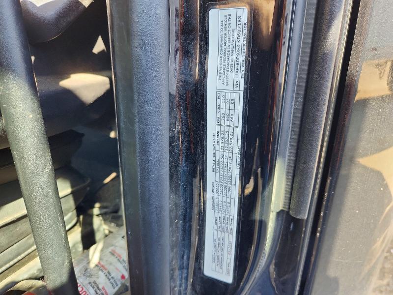 2019 Peterbilt 579 Semi Truck