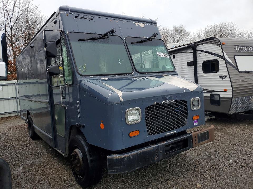 2020 Freightliner MT45G Chassis Delivery Truck
