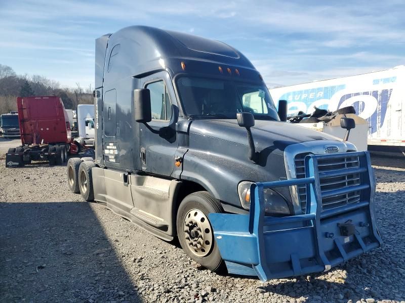 2018 Freightliner Cascadia 125