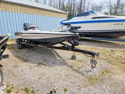 Lots with Bids for sale at auction: 1999 Triton Boat