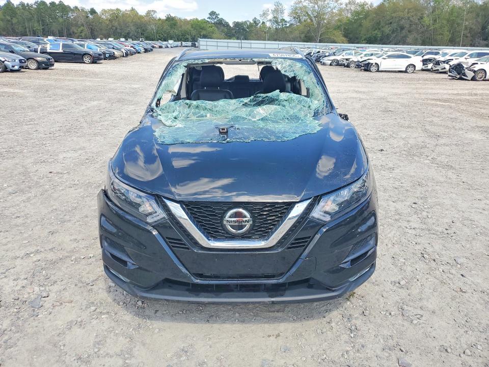 2022 Nissan Rogue Sport sv