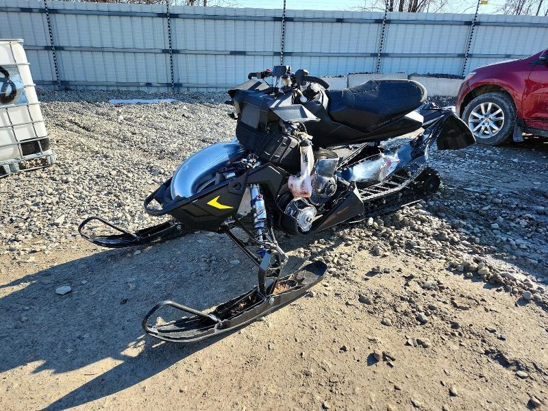 2021 Polaris Axys xcr pkg