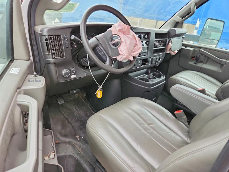 2021 GMC Savana CUT-BOX Truck