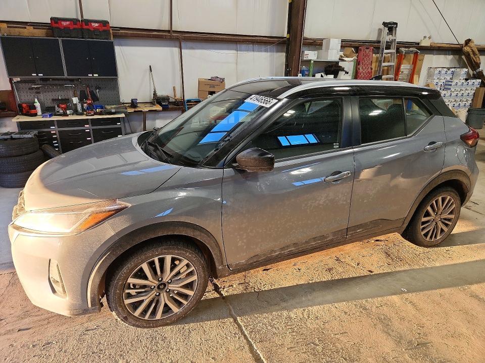 2021 Nissan Kicks sv