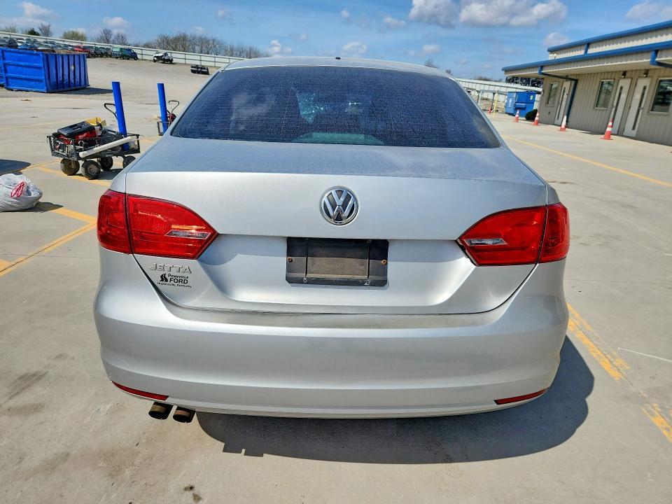 2013 Volkswagen Jetta Base