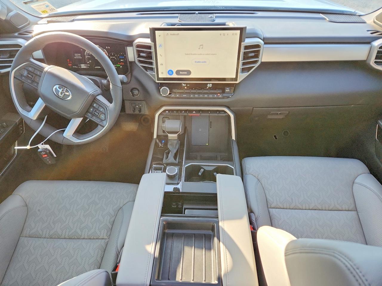 2025 Toyota Tundra Limited HV