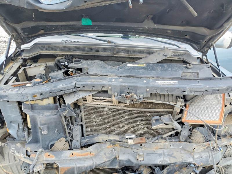 2012 Nissan Armada sv