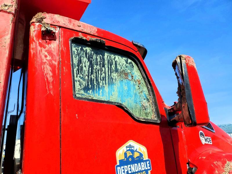 2023 Kenworth T880 Dump Truck