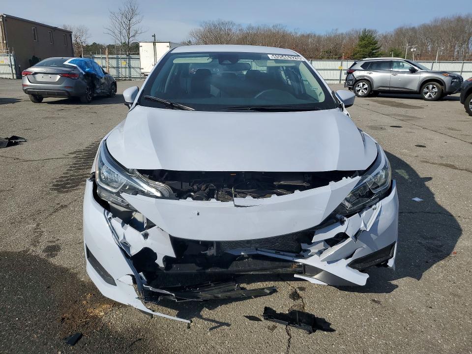 2024 Nissan Versa sv