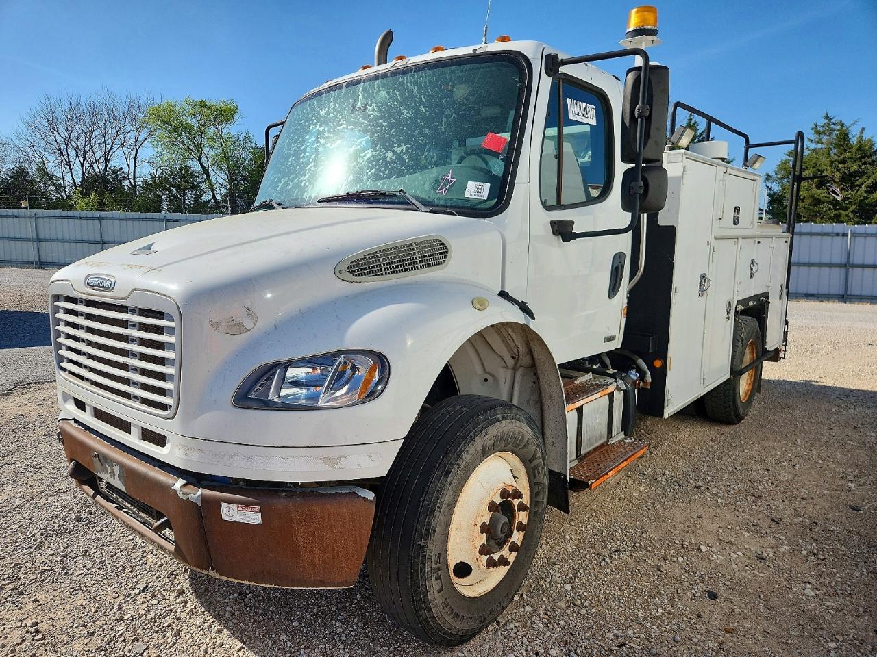 2012 Freightliner Business Class M2 Utility / Service Truck
