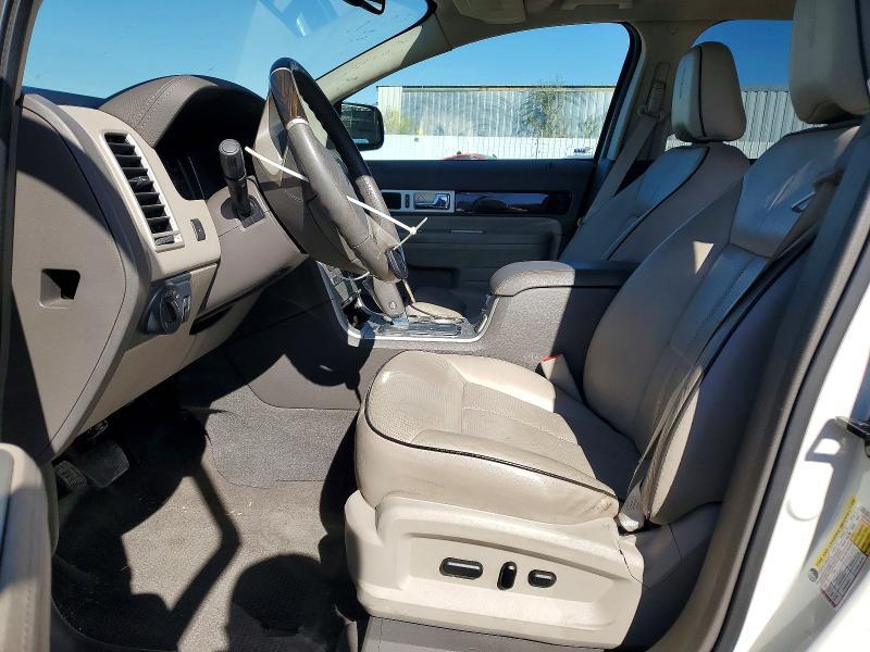 2009 Lincoln Townhouse MKX