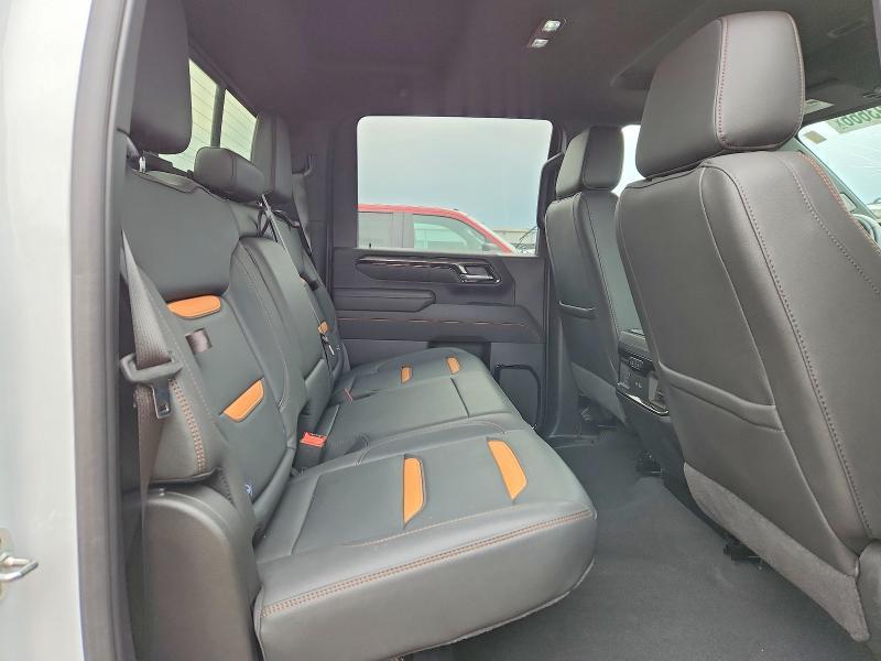 2025 GMC Sierra K2500 AT4