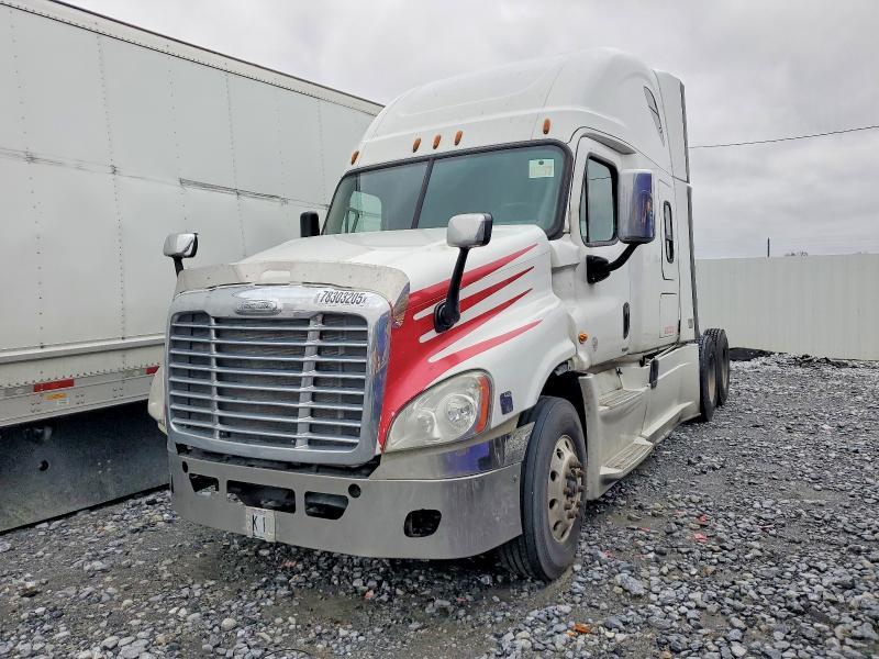 2016 Freightliner Cascadia 125
