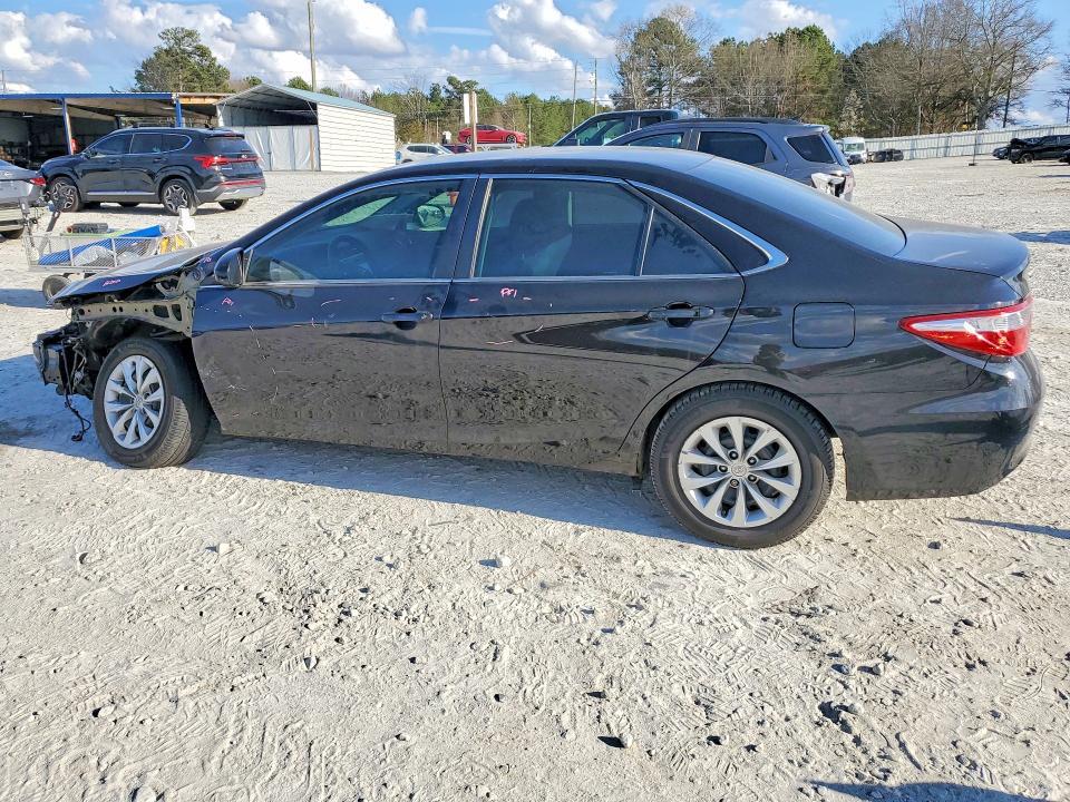 2017 Toyota Camry le