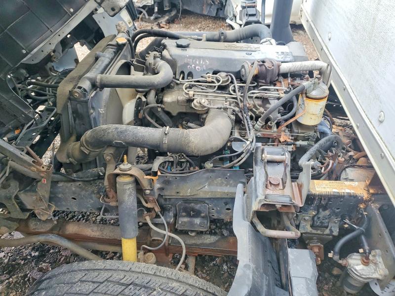 2001 Chevrolet Tilt Master W35042
