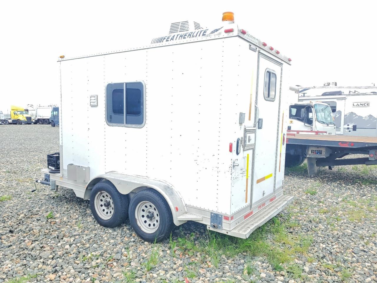 2000 Pelsue Fiber Optic Splicing Trailer