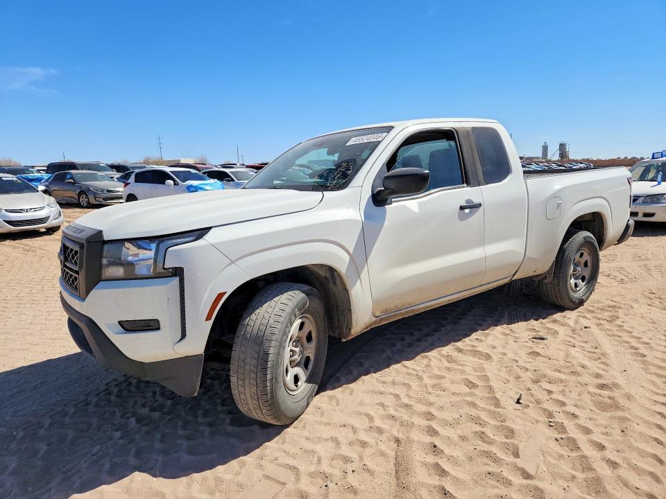 2022 Nissan Frontier s